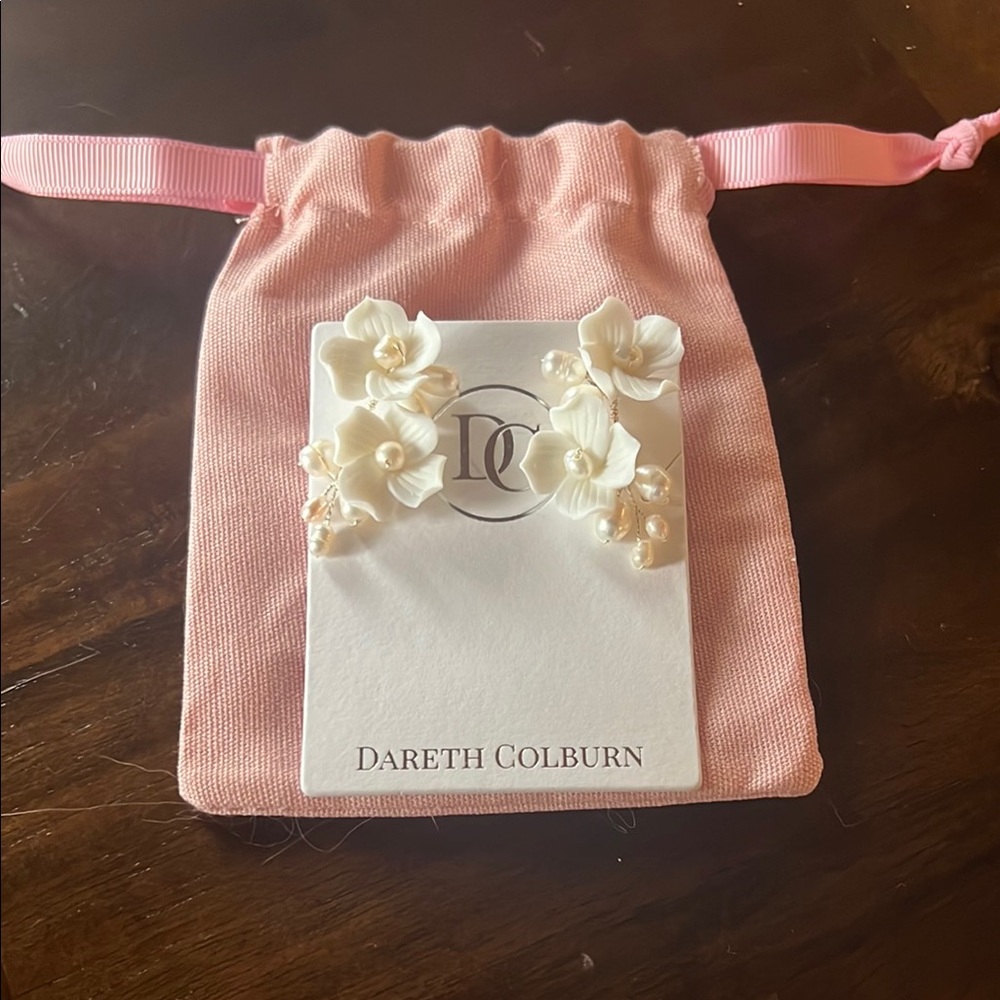 White Floral Earrings Wedding Earrings New